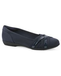 White Mountain - Chic Flat - Lyst