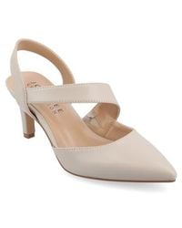 Journee Collection - Scarlett Pointed Toe Pump - Lyst