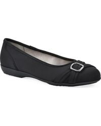 White Mountain - Calming Buckle Strap Flat - Lyst