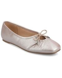 Journee Collection - Callee Keyhole Square Toe Flat - Lyst