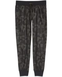 zella live in joggers