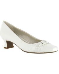 Easy Street - Waive Square Toe Pump - Lyst