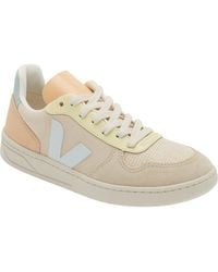 Veja - V-10 Sneaker - Lyst