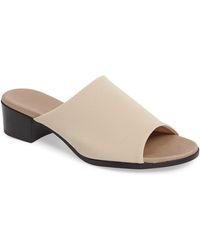munro beth slide sandal