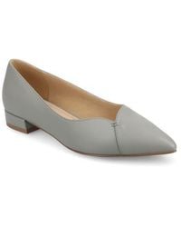 Journee Collection - Carmin Pointed Toe Flat - Lyst