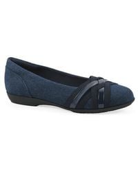 White Mountain - Chic Flat - Lyst