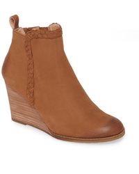 caslon leon wrapped bootie