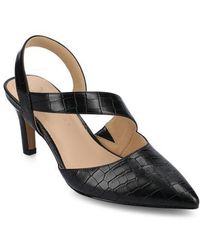 Journee Collection - Scarlett Pointed Toe Pump - Lyst