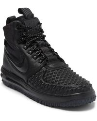 show me nike boots