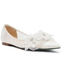 Betsey Johnson - Pointed Toe Flat - Lyst