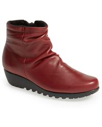 munro ankle booties