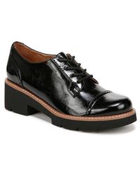Naturalizer - Brogue-Trimmed Lug Sole Loafers - Lyst