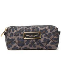 Marc Jacobs Makeup bags and Cosmetic cases for Women - Up to 65 