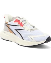 Diadora - Mythos Blushield Volo 4 2030 Running Shoe - Lyst