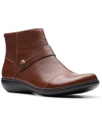 clarks trace pine burgundy