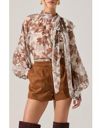 Astr - Cinthia Pussybow Balloon Sleeve Top - Lyst