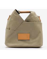 MM6 by Maison Martin Margiela Shoulder bags for Women - Up to 55 MM6 by Maison Martin Margiela Shoulder bags for Women - Up to 55