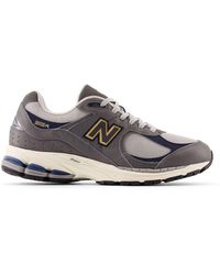 New Balance M2002 in Gray for Men | Lyst