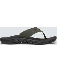 oakley leather flip flops