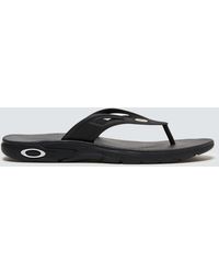 oakley sandals near me