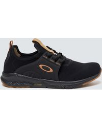 oakley slip on shoes