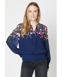 Oasis - Floral Tie Neck Shirred Top - Lyst
