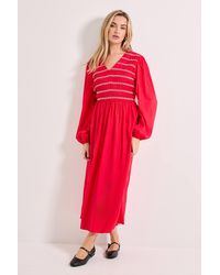 Dorothy Perkins - Contrast Stitching Shirred Bodice V Neck Midi Dress - Lyst