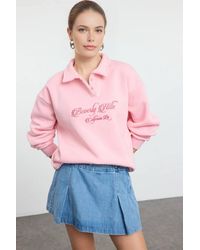 WOVCOR - Collared Embroidered Slogan Fleece Sweatshirt - Lyst
