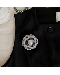 Peach Accessories - Mesh Floral Brooch W/ Faux Pearl - Lyst