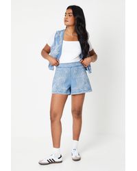 Oasis - Petite Embroidered Denim Shorts - Lyst