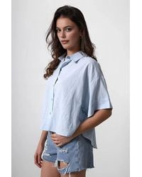 WOVCOR - Relaxed Fit Short Sleeve Button Front Cropped Shirt - Lyst