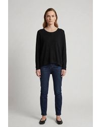Izabel London - Long Sleeve Relaxed Lightweight Knit Top - Lyst
