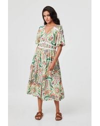 Izabel London - Printed 1/2 Flared Sleeve Midi Dress - Lyst