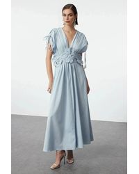 WOVCOR - Floral Applique Plunge Neck Maxi Dress - Lyst