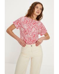 Oasis - Essential Cotton Paisley Floral Roll Sleeve Slub T-shirt - Lyst