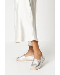 Oasis - Blakely Closed Toe Metallic Espadrille Flat Shoes - Lyst