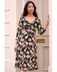 Roman - Petite Floral Gathered Stretch Midi Dress - Lyst