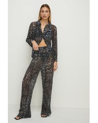 Oasis - Petite Animal Shimmer Pleated Trouser Co-ord - Lyst