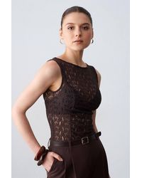 Dilvin - Fitted Lace Sleeveless Blouse - Lyst