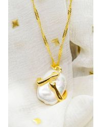 The Colourful Aura - Two Hands Hugging Stone Resin Large Square Couple Pendant Necklace - Lyst
