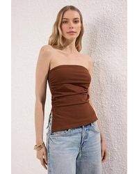 WOVCOR - Strapless Ruched Detail Fitted Knitted Blouse W/ Side Slit - Lyst