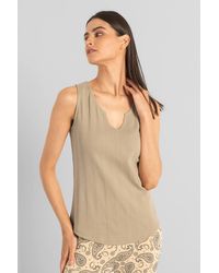 Enorsia - Textured Sleeveless V-Neck Tank Top - Lyst