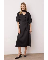 WOVCOR - V Neck Midi Woven Dress W/ Scarf Detail - Lyst