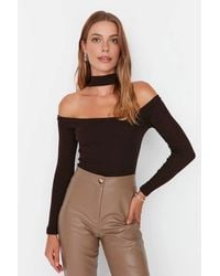 WOVCOR - Choker Detailed Fitted Crop Ribbed Knit Blouse - Lyst