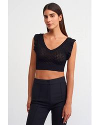 Dilvin - Textured Sleeveless Crop Blouse With Tie Detail - Lyst