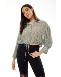 Liquorish - Floral Print Crop Shirt Mint - Lyst