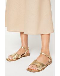 Oasis - Bronte Scalloped Detail Cross Strap Flat Sandals - Lyst
