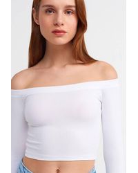 Dilvin - Off-Shoulder Crop Blouse - Lyst