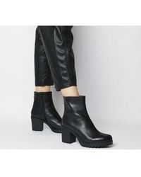 Vagabond Leather Shoemakers Grace Heeled Chelsea Boots in Black -