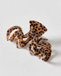 Oliver Bonas - Annalisa Leopard Resin Wavy Claw Clip - Lyst